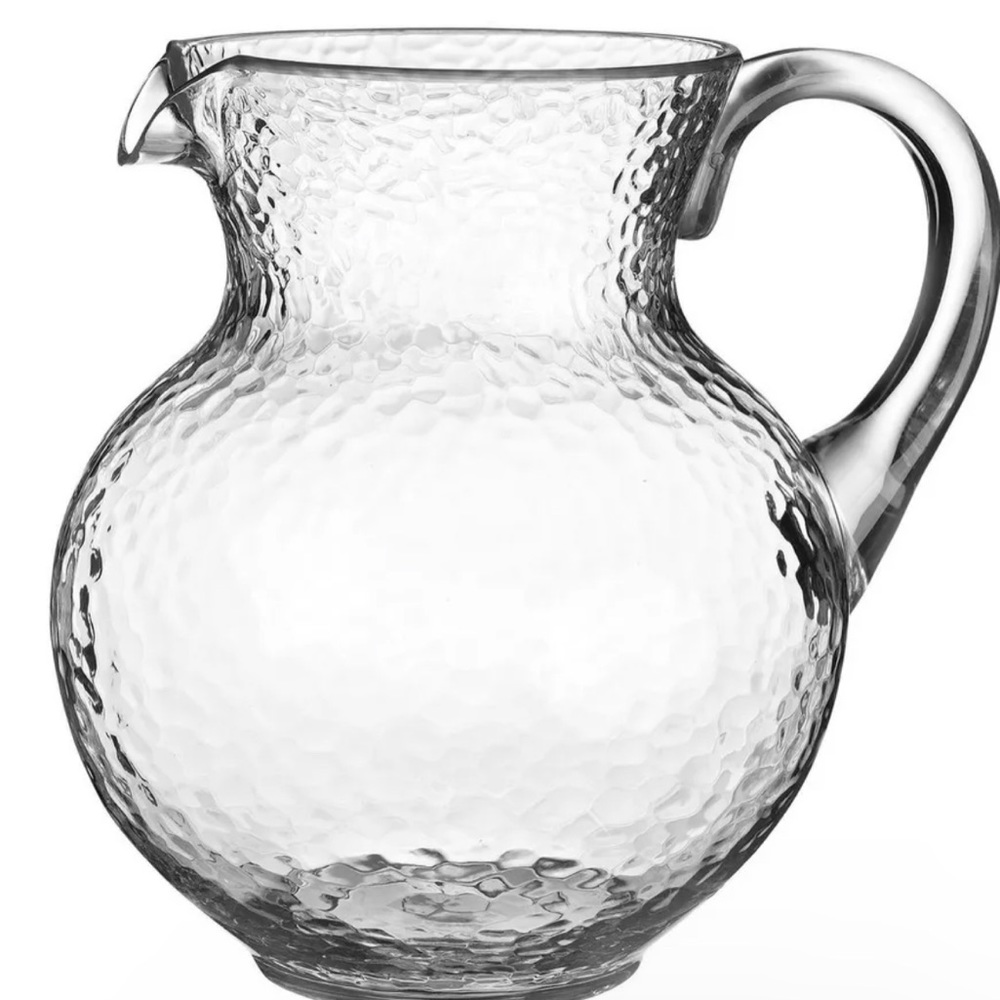 2 Pitchers